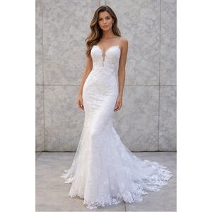 Elegant White Lace Wedding Dress